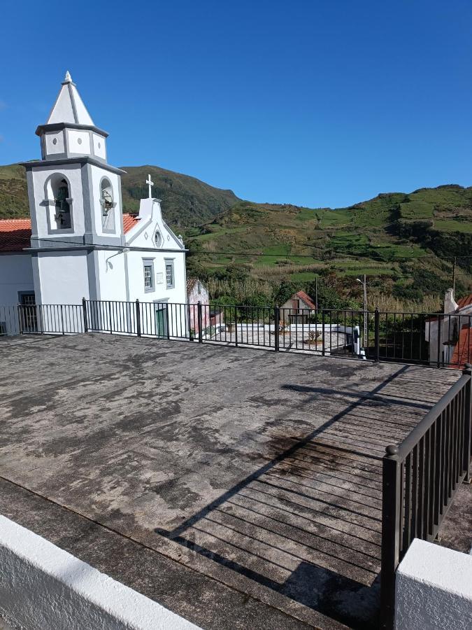 Alojamento Local M&I Lajes das Flores エクステリア 写真