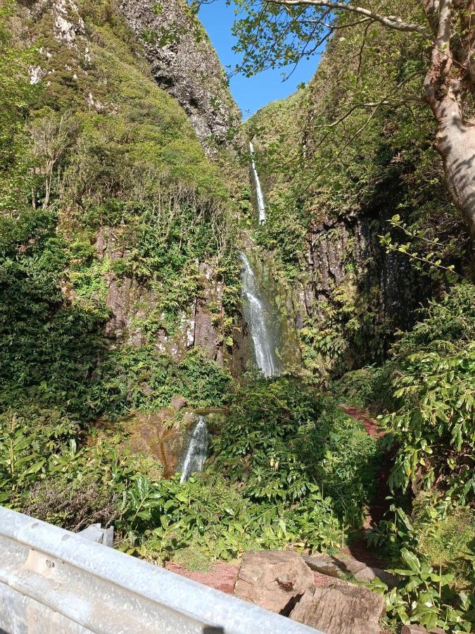 Alojamento Local M&I Lajes das Flores エクステリア 写真